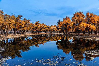 Roguelite元素平台游戏《日先生的帽盒》4月21日发售